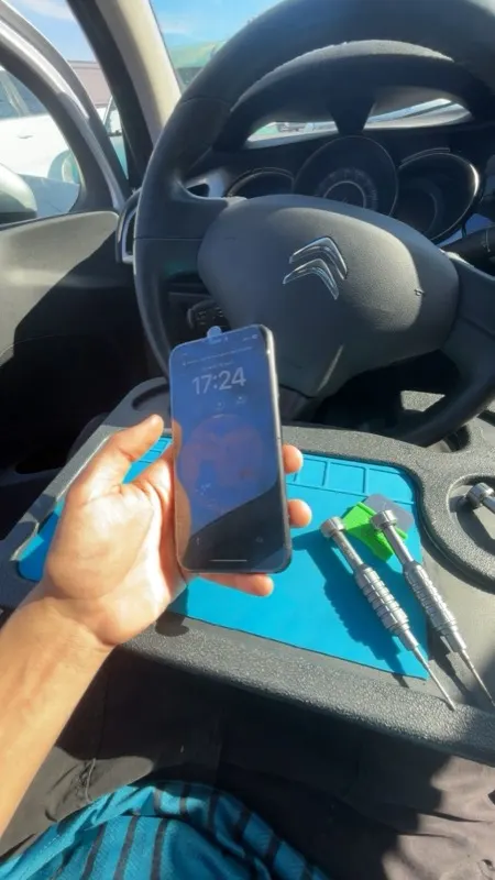 iPhone après réparation écran — atelier Delta Phone Gignac