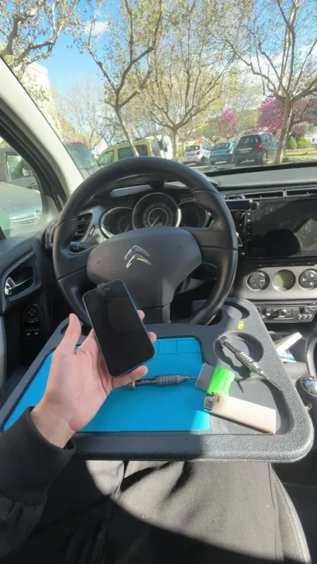 iPhone après réparation écran — atelier Delta Phone Gignac